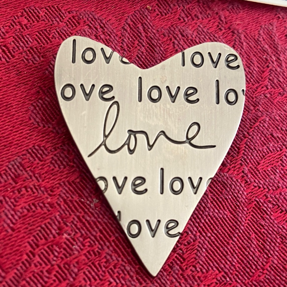 Vintage SANDRA MAGSAMEN STUDIO Heart Love Pewter Broach
